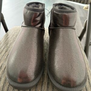 Brand new pair of ankle boots (Lane Bryant)